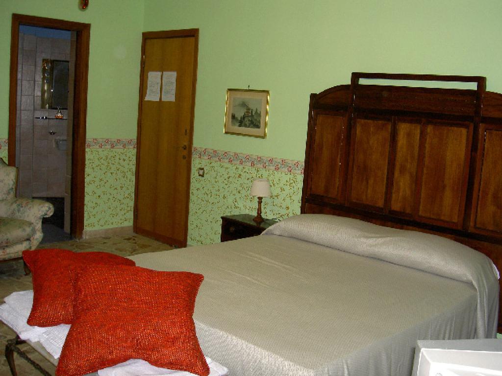 Casa Tina Maugeri Bed & Breakfast Catania Room photo